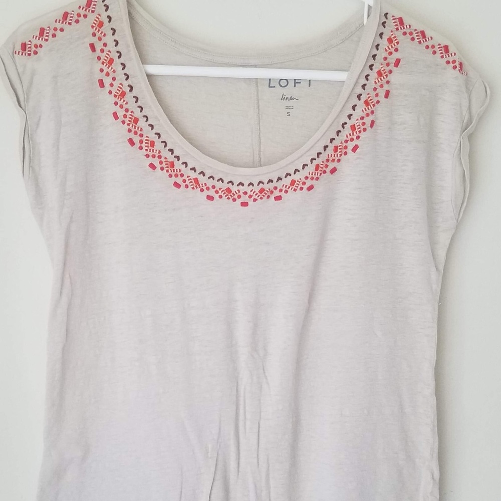 Cream flowy shirt